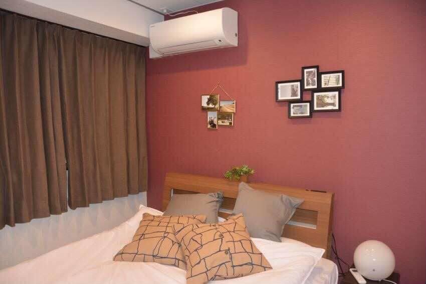 Cover Image for AN HOTEL