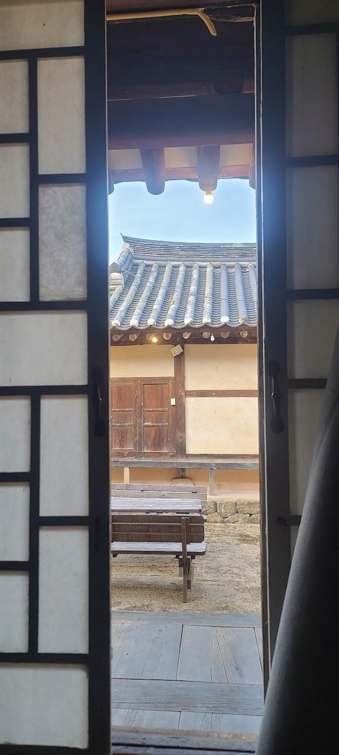 Cover Image for 안동김씨 보백당종택