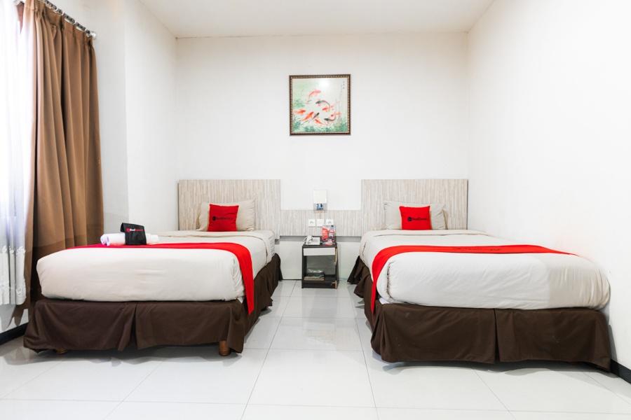 Cover Image for RedDoorz Plus near Karebosi Area 3