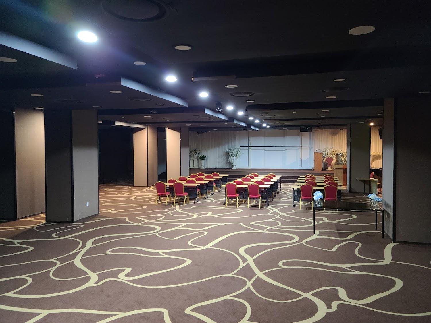 Cover Image for M_STAY Hotel