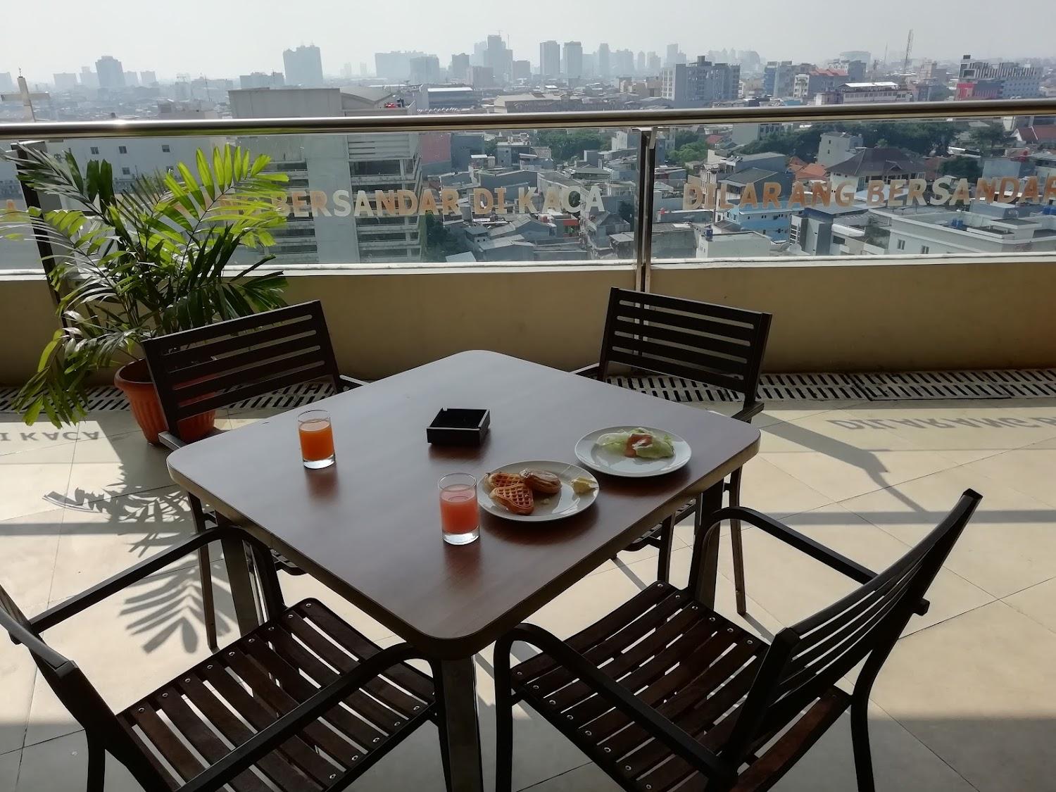 Cover Image for favehotel LTC Glodok