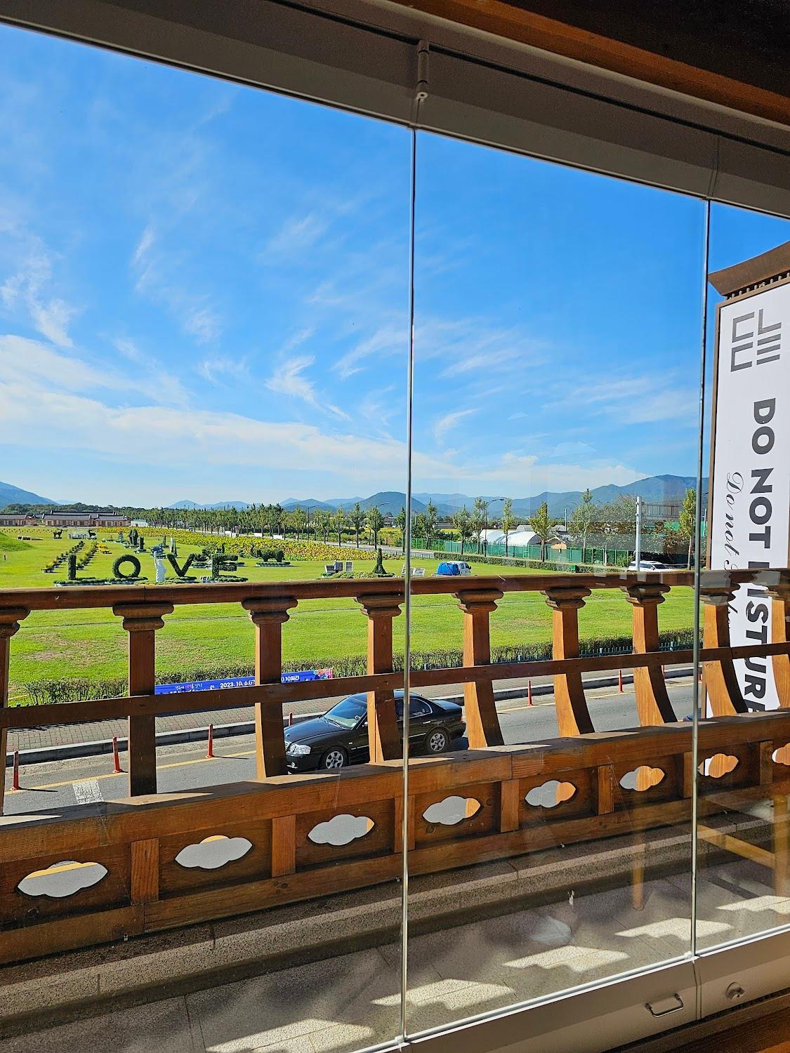 Cover Image for 황남관 한옥체험마을 Hwangnamguan Hanok Village & Hotel
