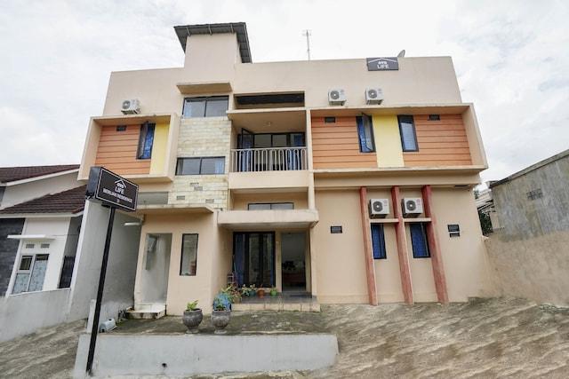 Cover Image for OYO Life 2874 Berlian Residence