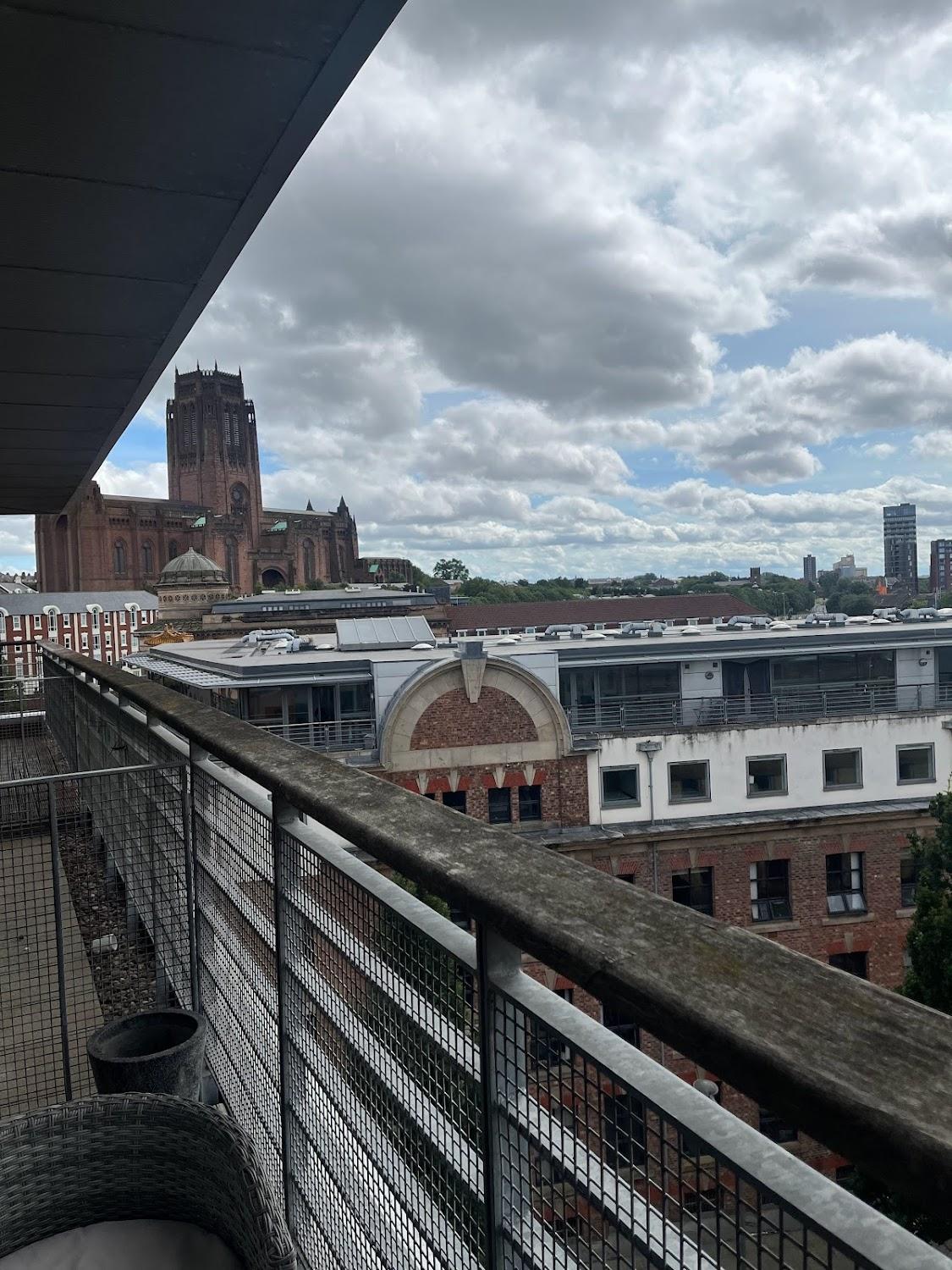 Cover Image for ALUR Apartments Liverpool Central