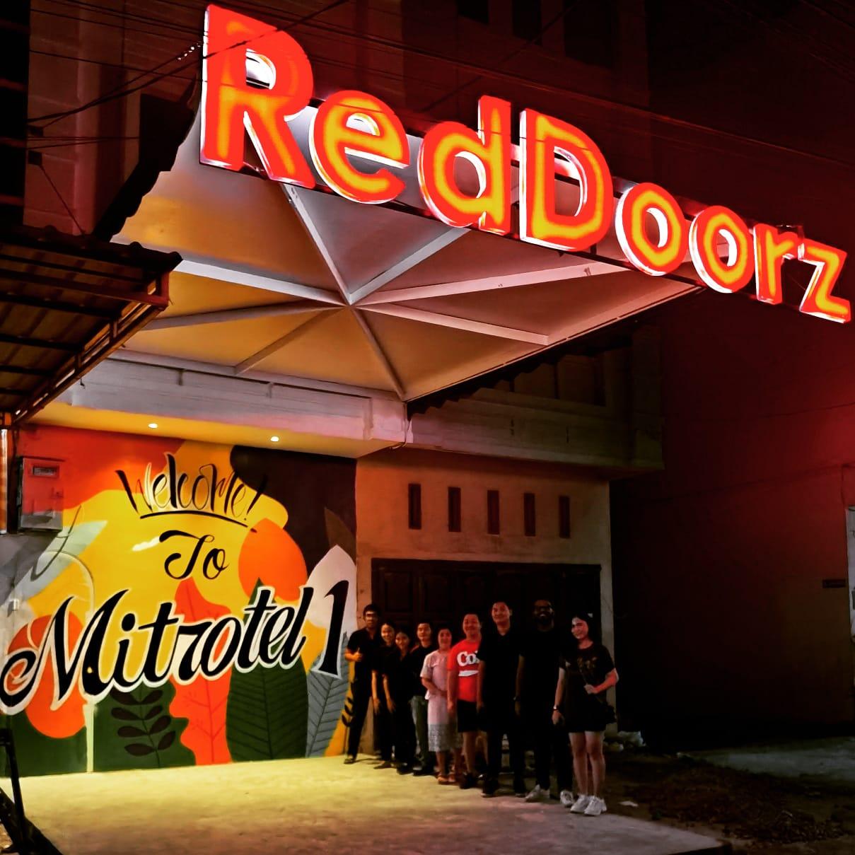 Cover Image for RedDoorz Plus near Ringroad City Walks Medan 2
