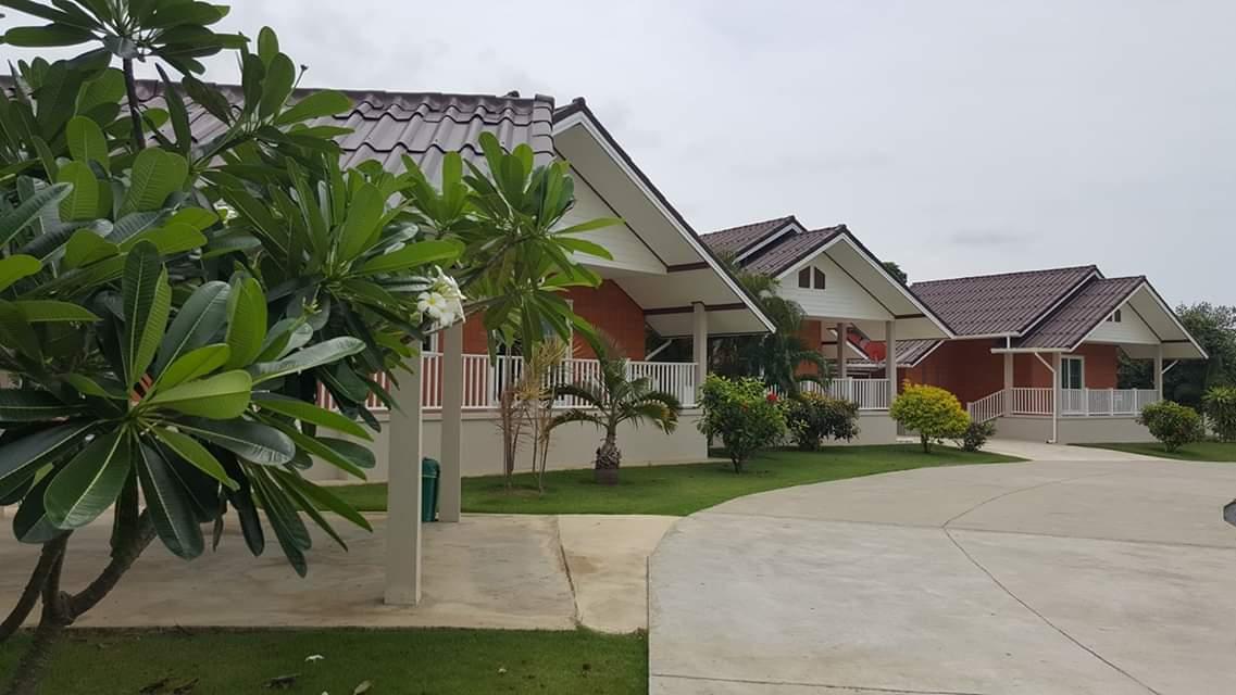 Cover Image for Palm Lodge Resort