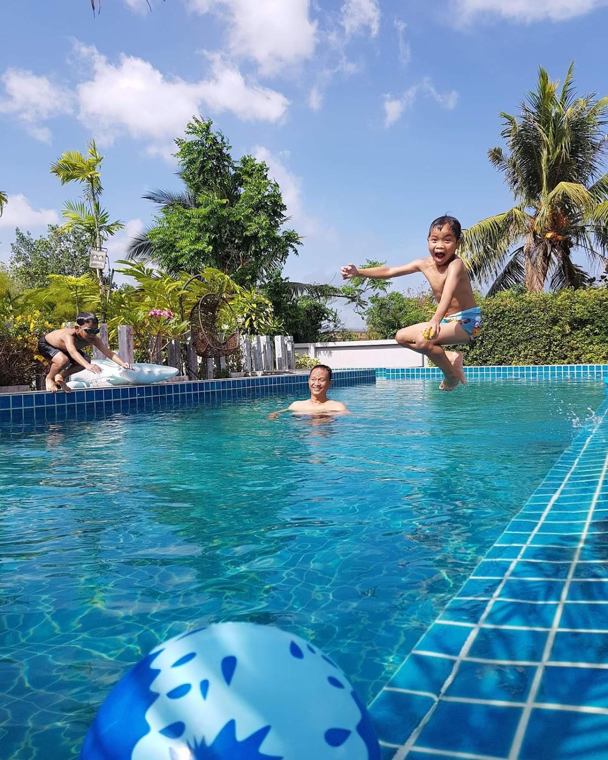 Cover Image for บ้านหวานรีสอร์ท