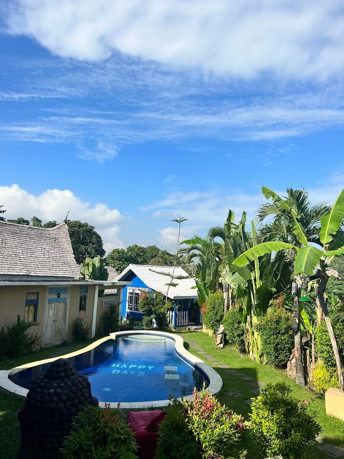 Cover Image for Happy Days Villa