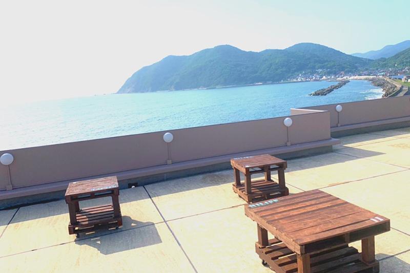 Cover Image for Seaside Villa Hi Life