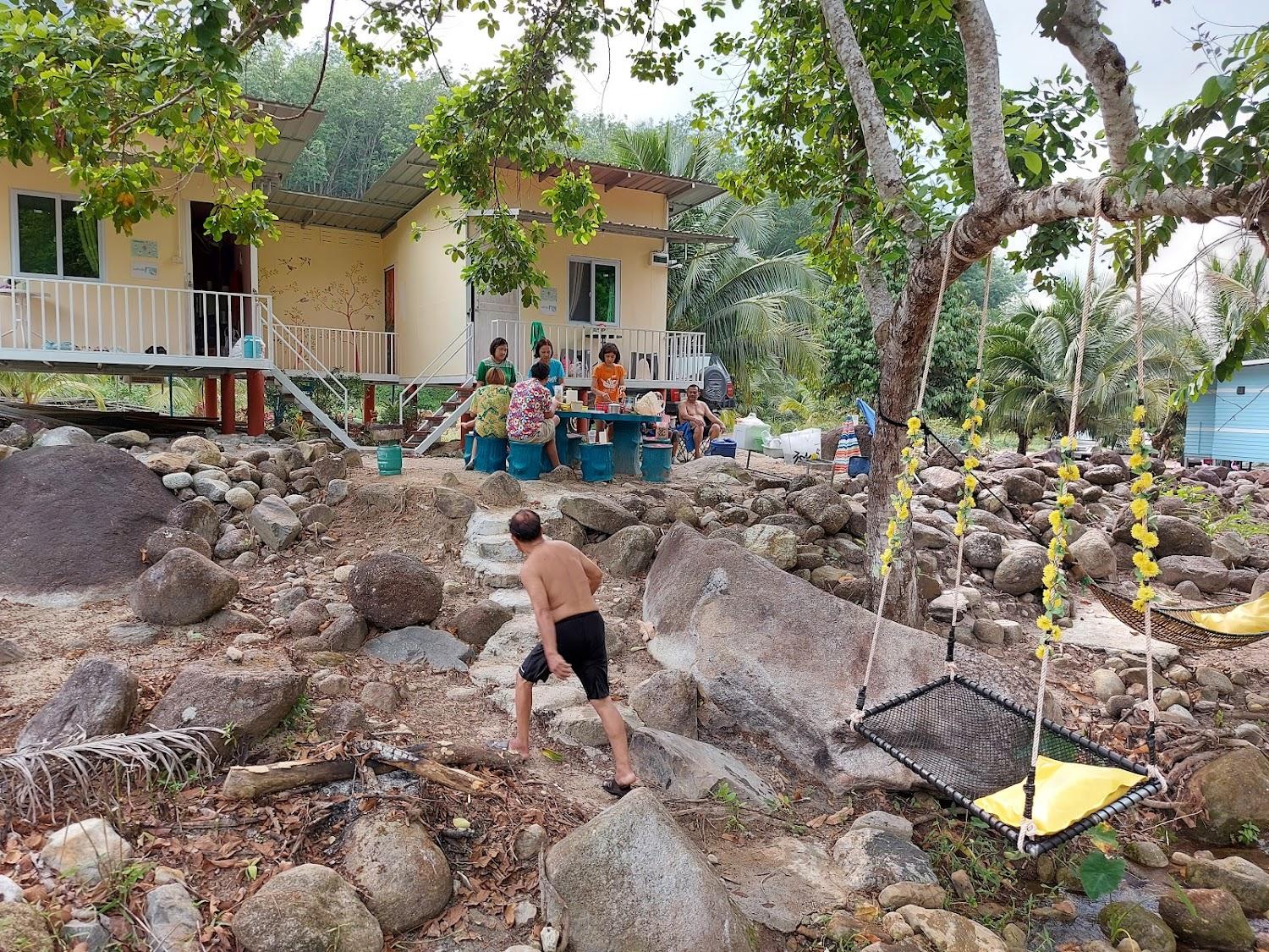 Cover Image for หนำริมธาร Numrimthan homestay near waterfall stream