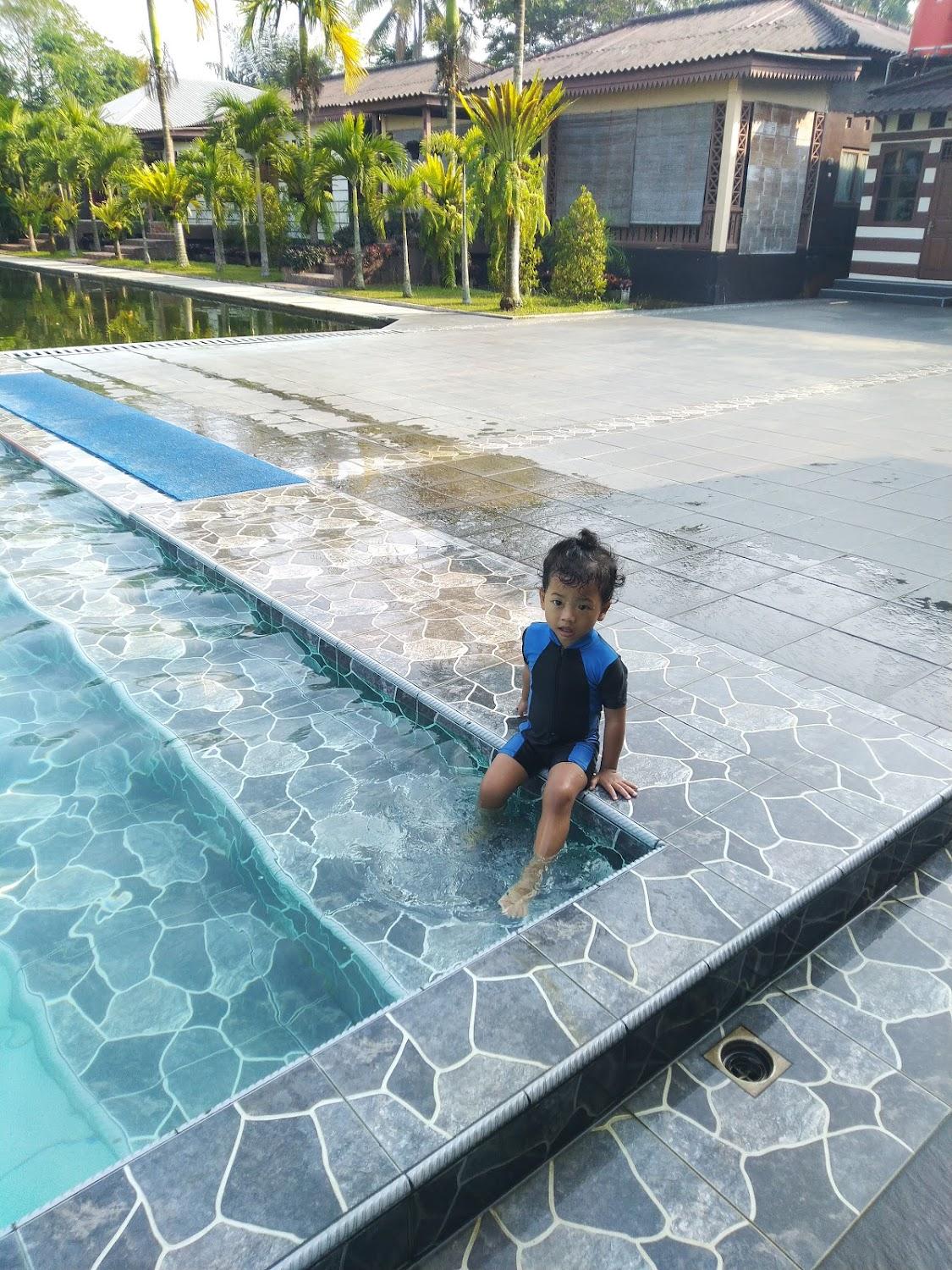 Cover Image for Saung Geulis Hotel