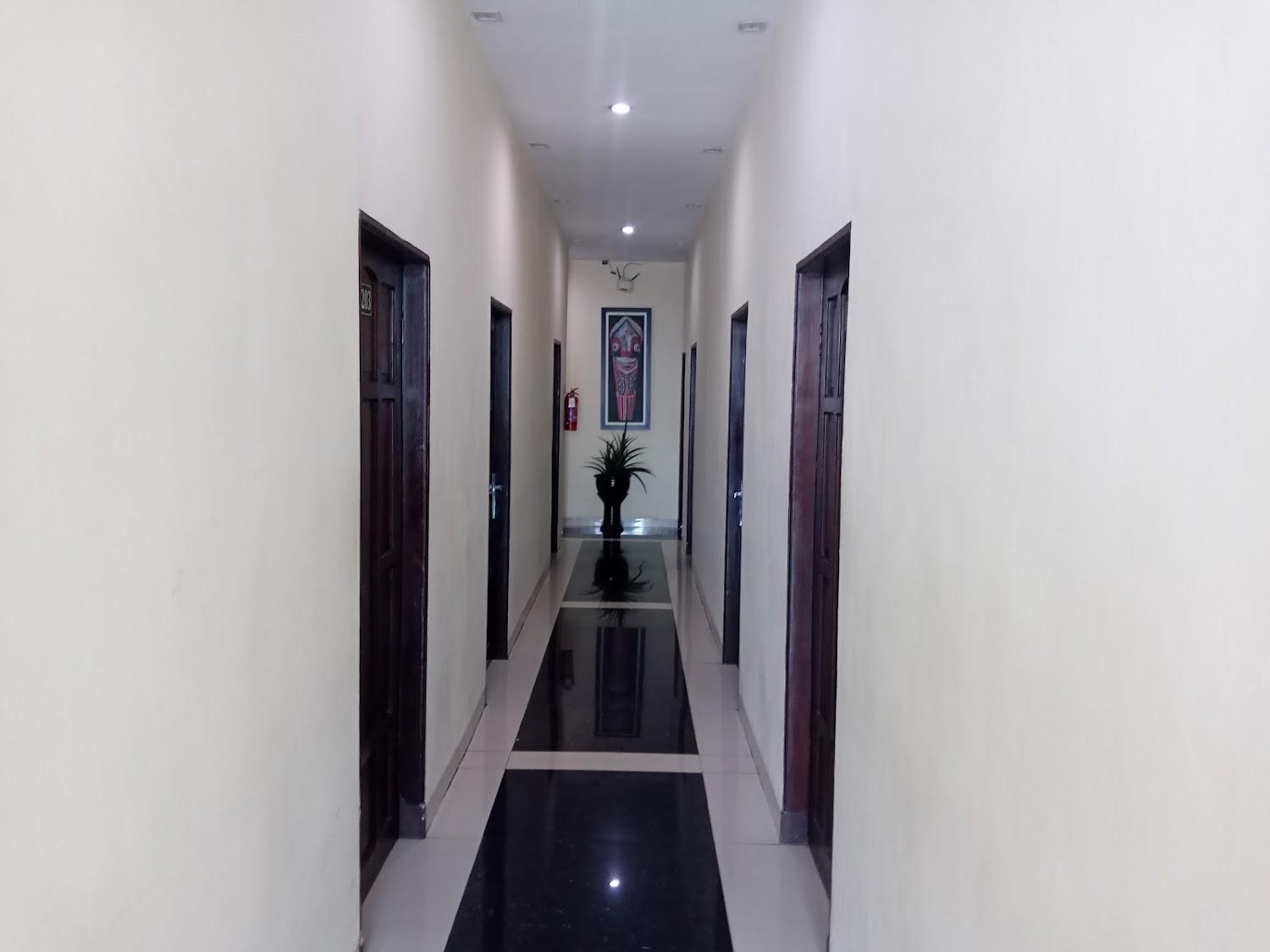 Cover Image for Super OYO 90565 Wesly House