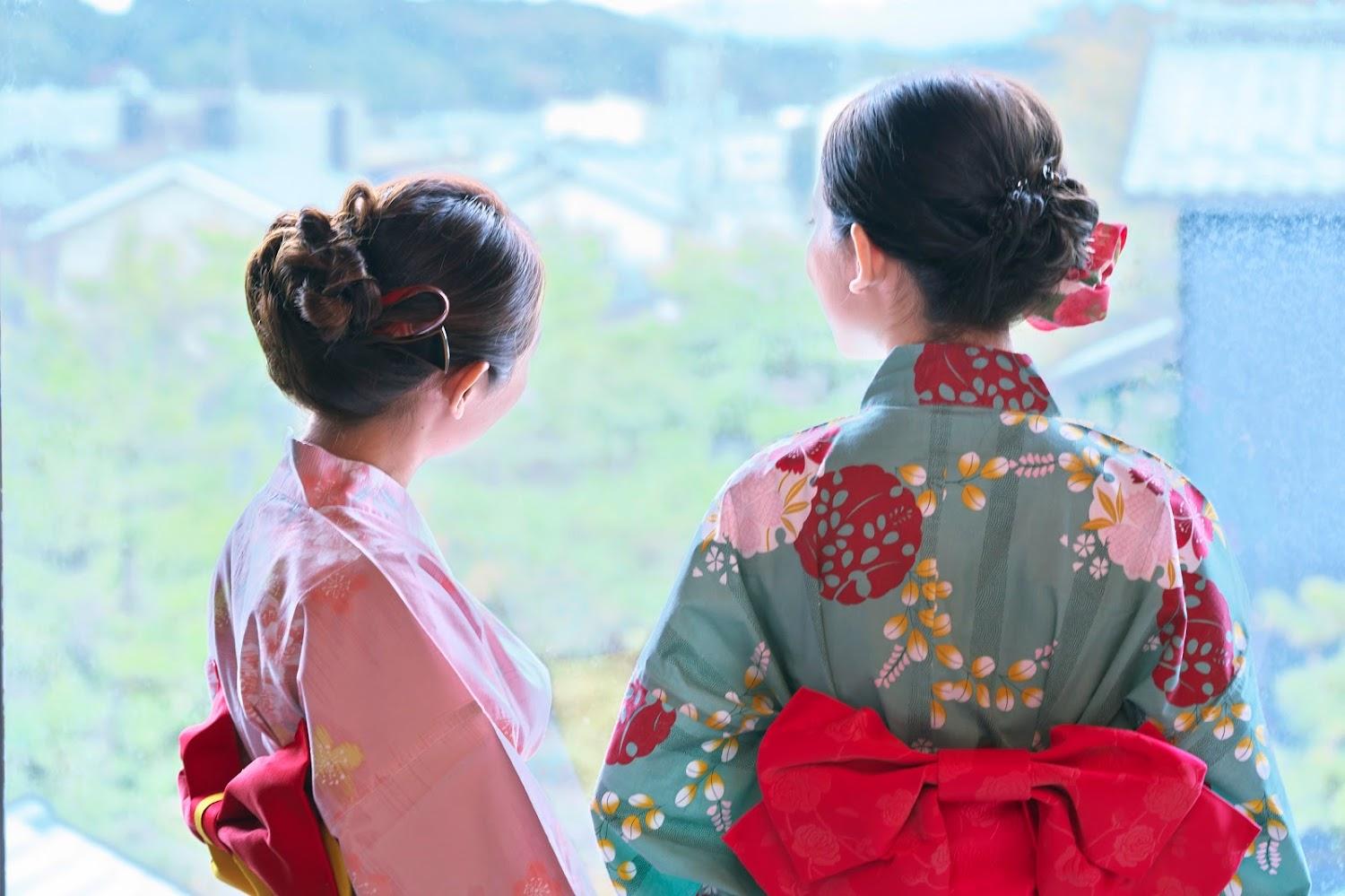 Cover Image for Yuraku