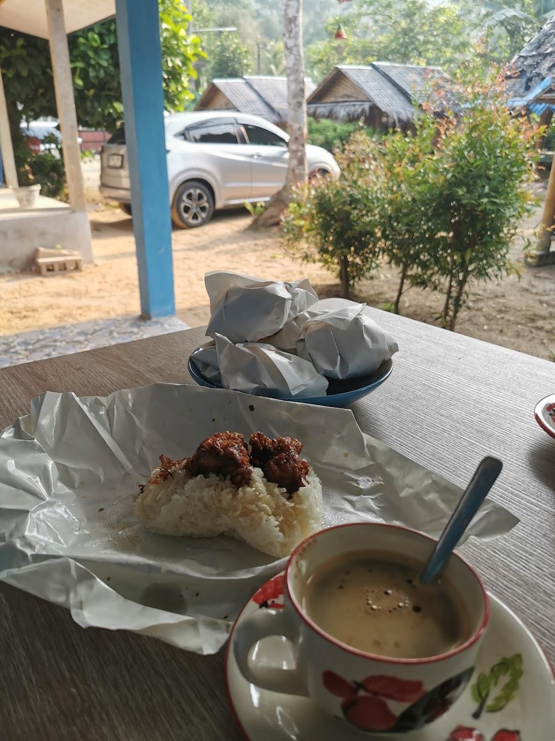 Cover Image for ขนำสองพี่น้อง (เพชรคีรีรีสอร์ท)