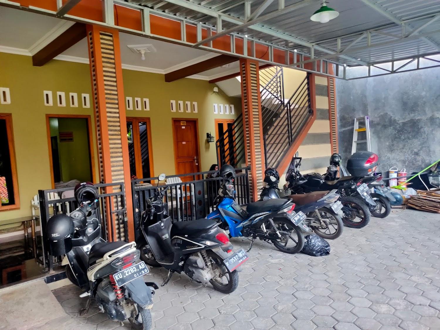 Cover Image for RedDoorz Near Alun Alun Pati