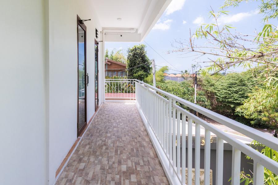 Cover Image for RedDoorz Hostel @ Pererenan Canggu