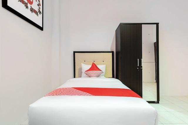 Cover Image for RedDoorz @ Jalan Arief Rahman Hakim Medan