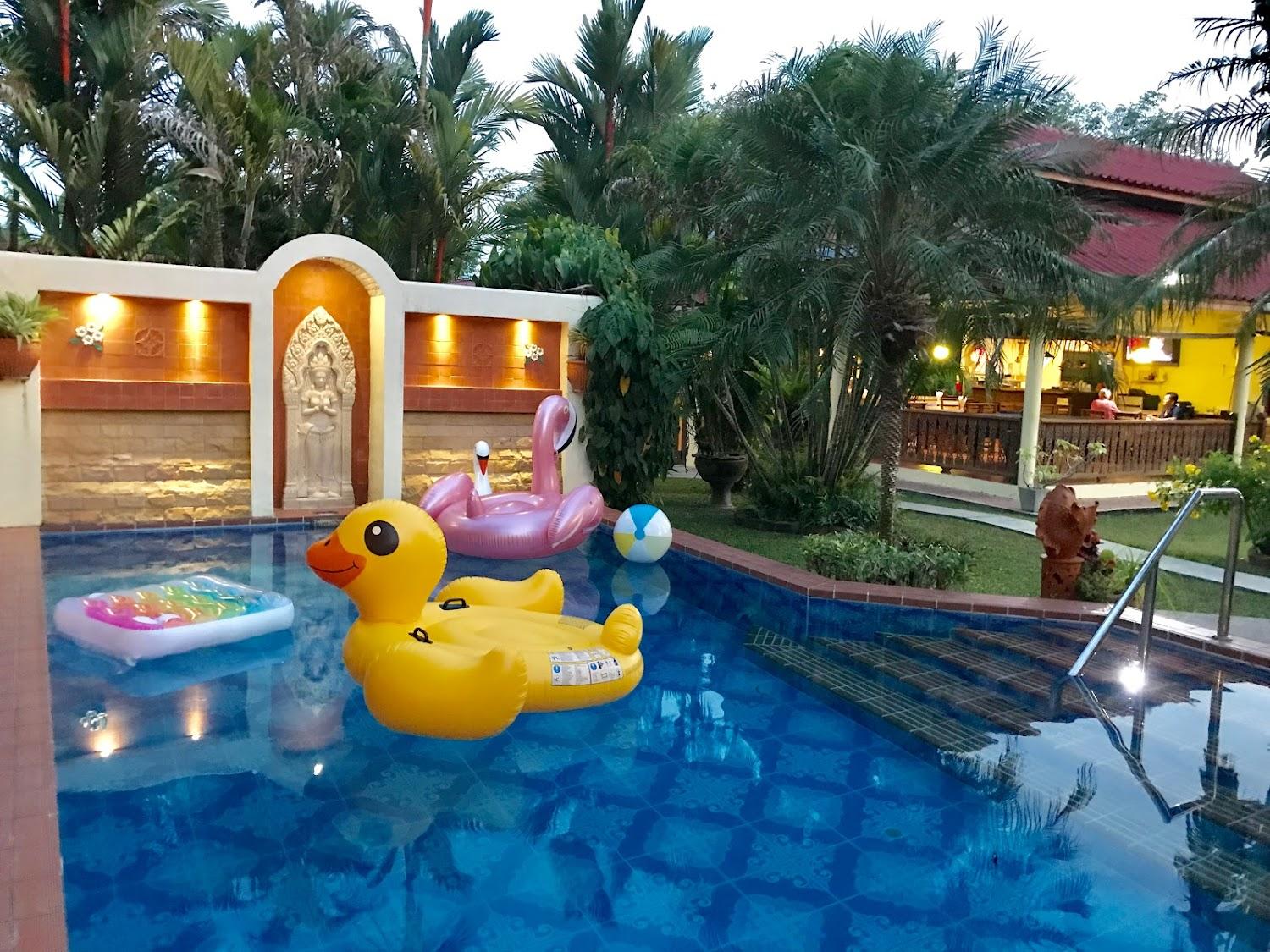 Cover Image for Falang Paradise Hotel