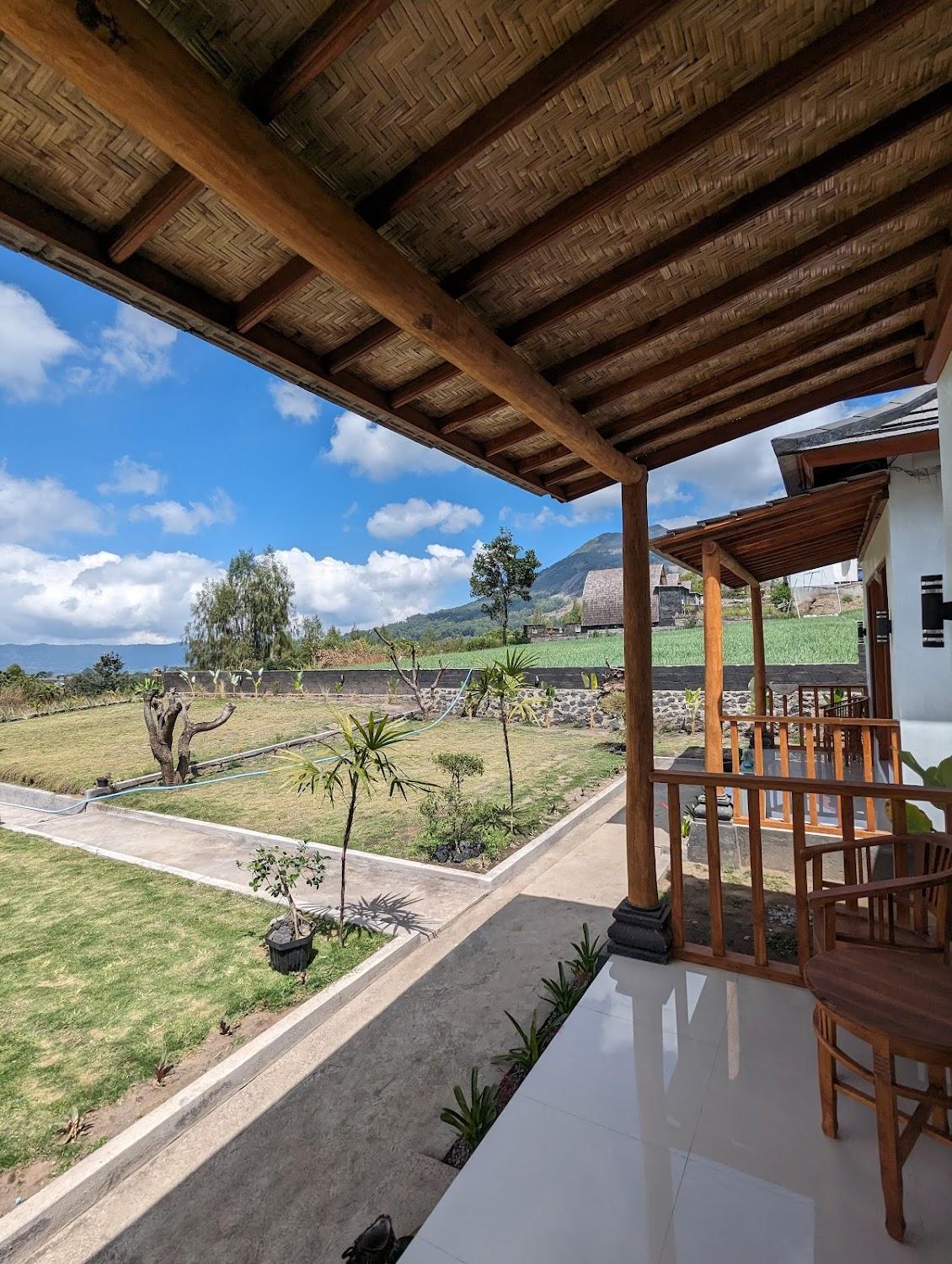 Cover Image for Hillside Kintamani