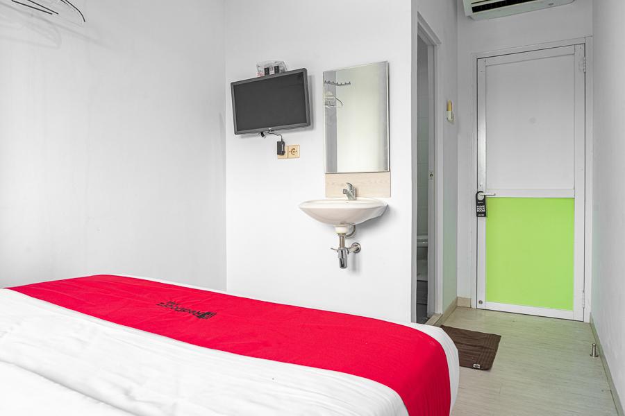 Cover Image for RedDoorz near Pecenongan 2
