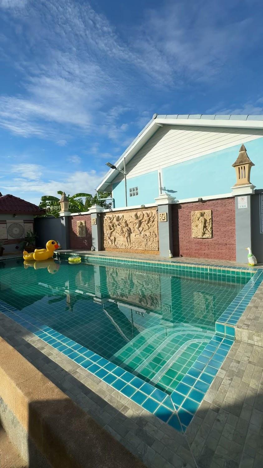 Cover Image for ไข่ปู พลู รีสอร์ทเกาะล้าน