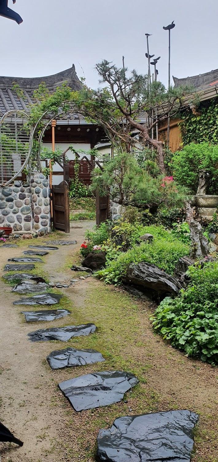 Cover Image for Happiness Full Hanok GuestHouse