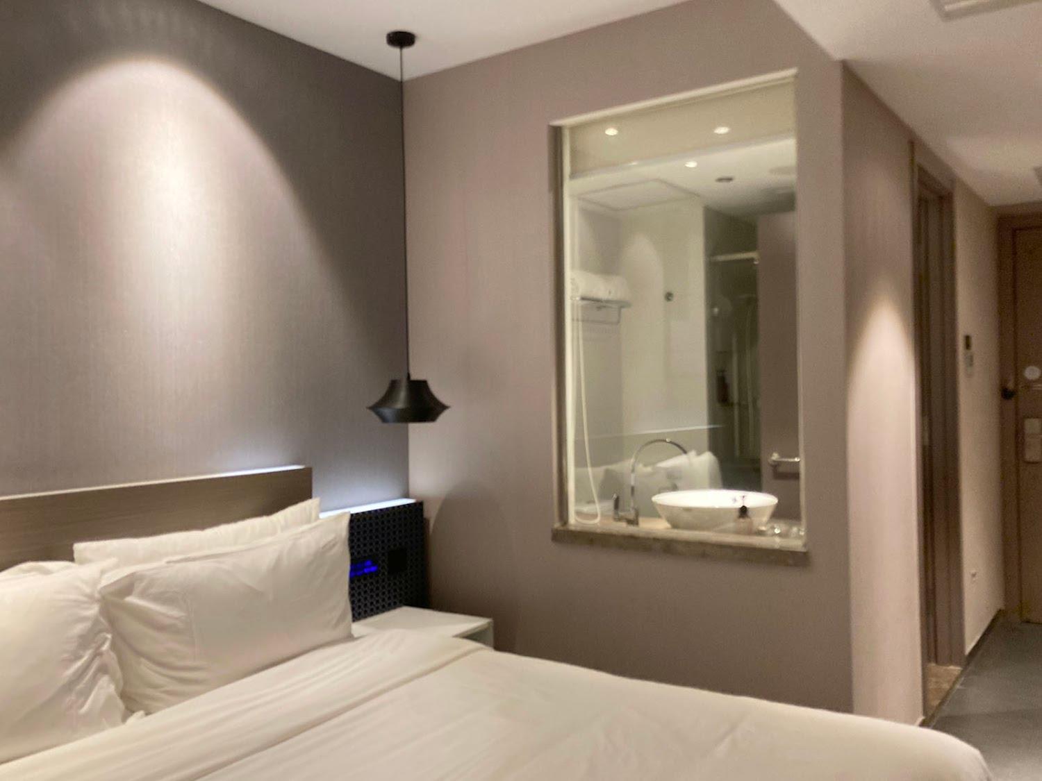Cover Image for Jinglai Hotel