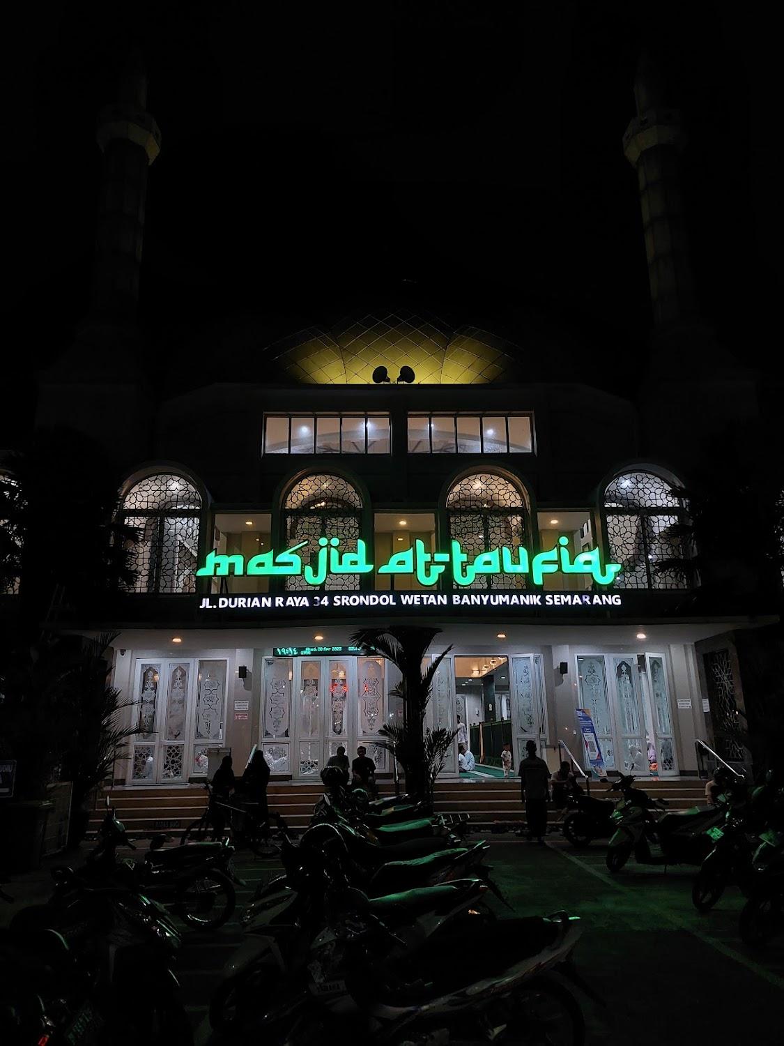 Cover Image for HAZOTEL Semarang