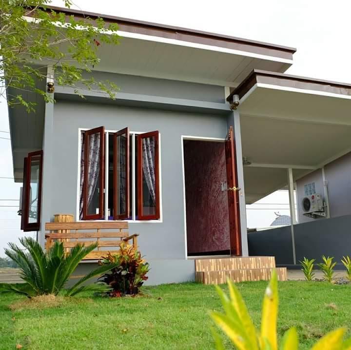 Cover Image for Pornsiri House