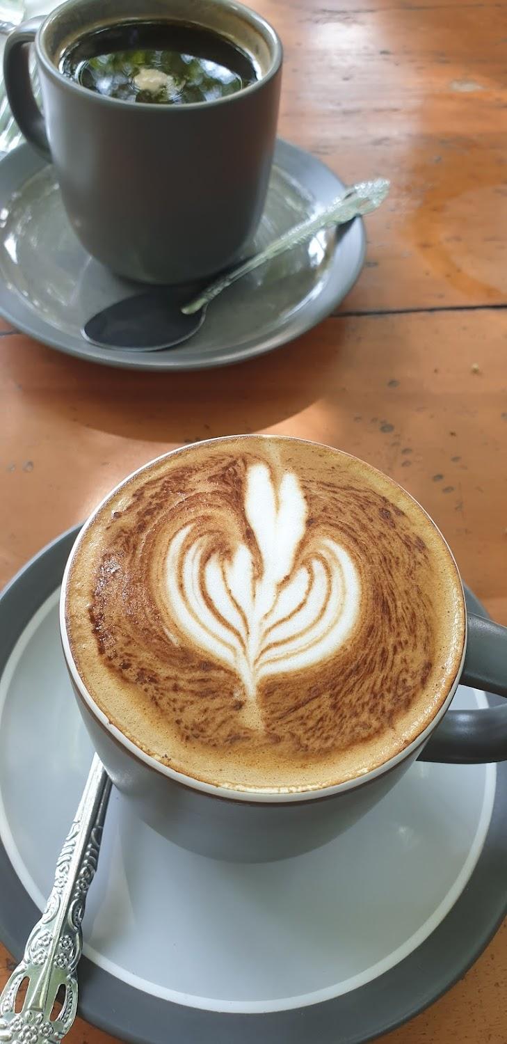 Cover Image for Lovina Life Room & Cafe