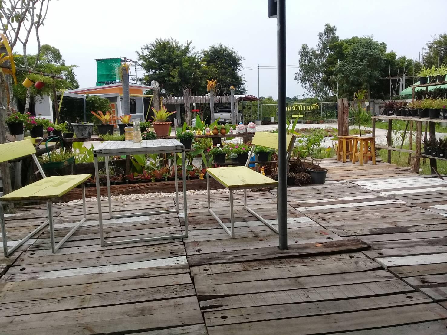 Cover Image for โรงแรมพันมณี