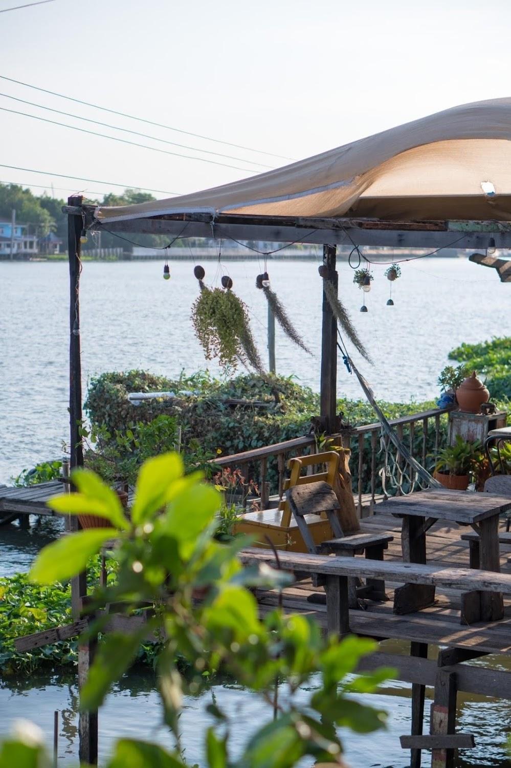 Cover Image for Baan GoLite Ko Kret บ้านโกไล้เกาะเกร็ด