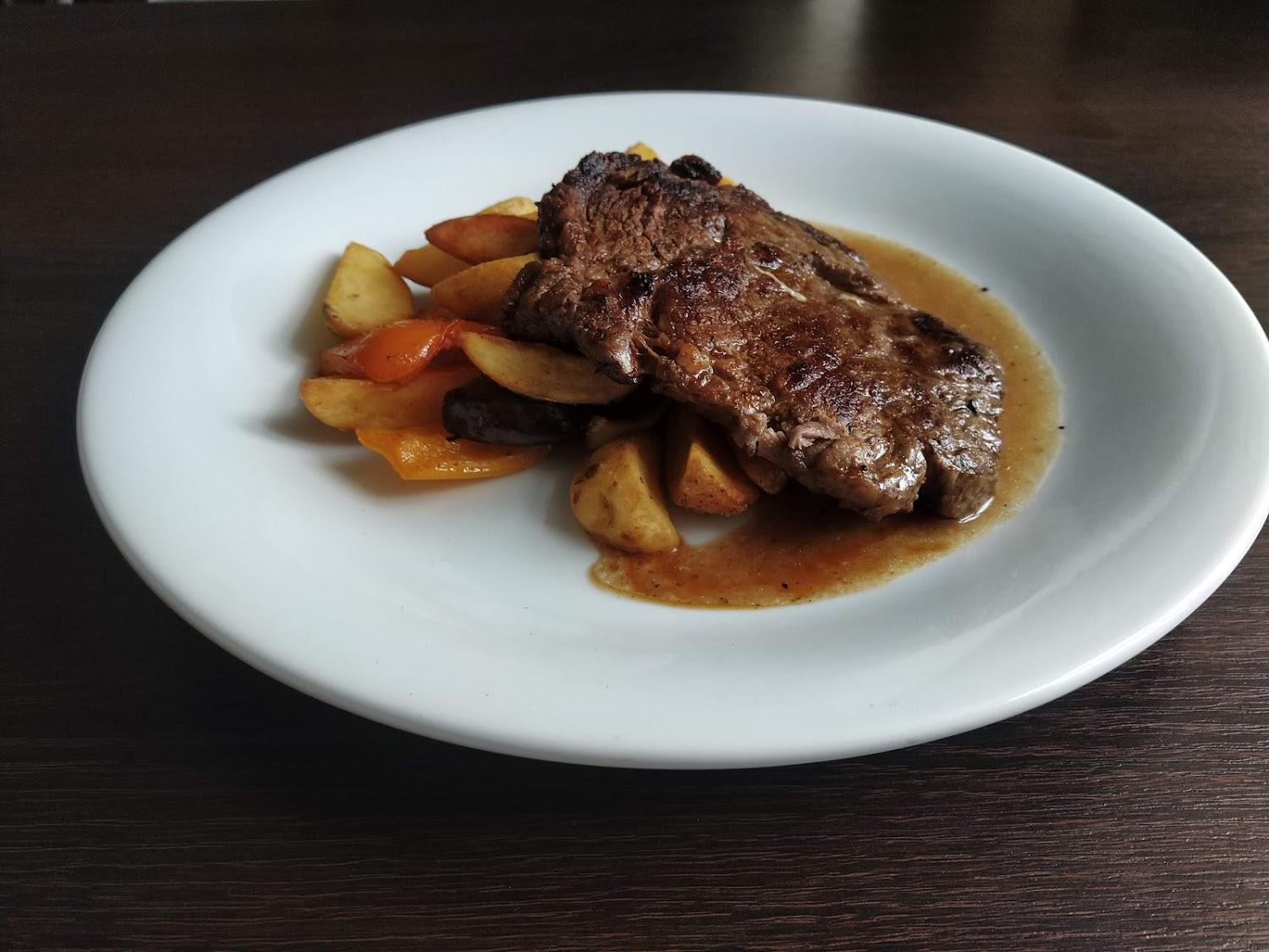 Cover Image for AVe Restaurant