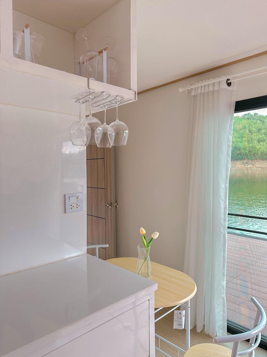 Cover Image for Lakeation kanchanaburi