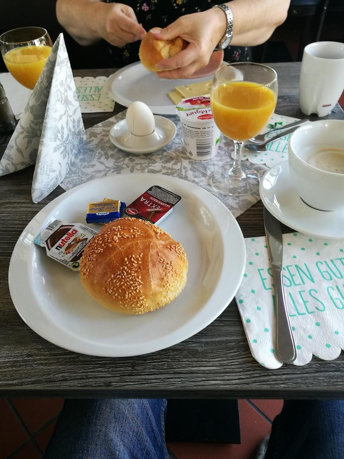 Cover Image for Hotel Post