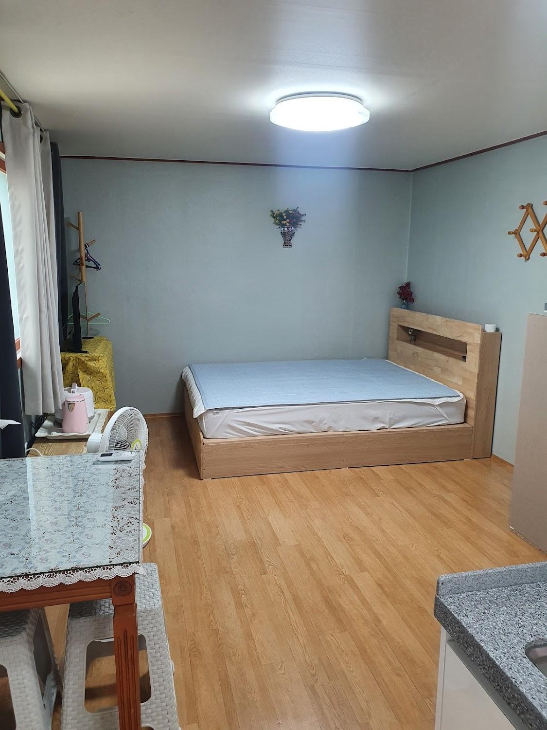 Cover Image for Tongyeong Jeil House Pension