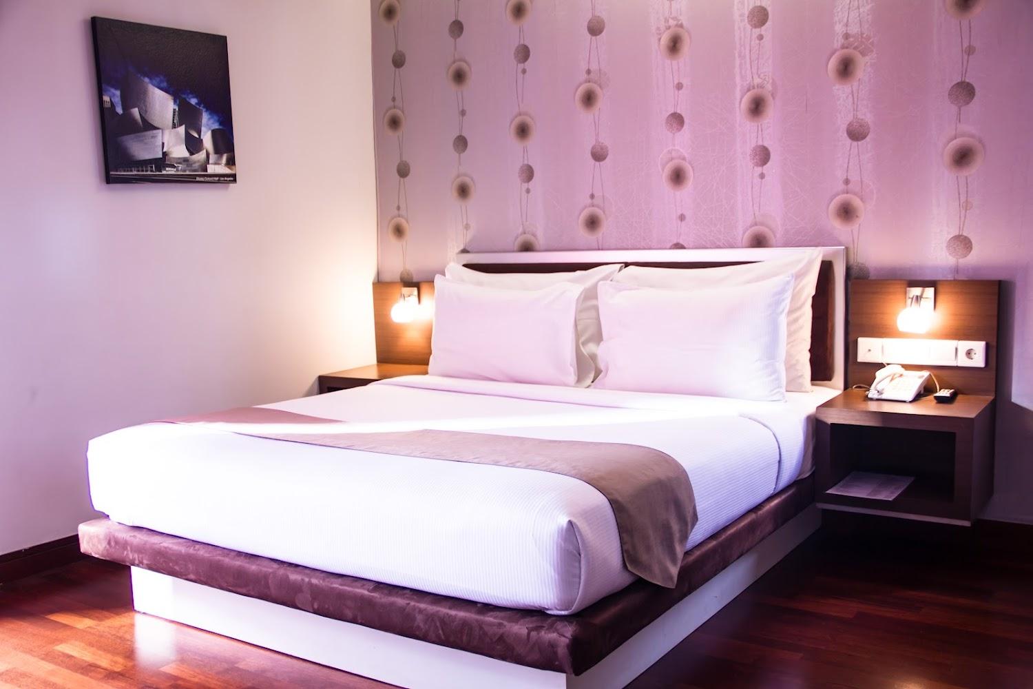 Cover Image for Hero Hotel Ambon