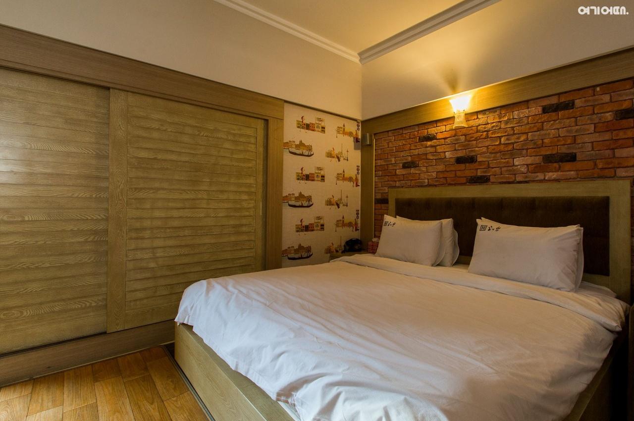 Cover Image for Suite Hub
