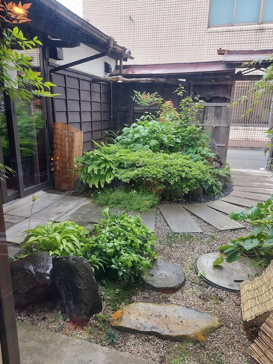 Cover Image for Sennensake Izutsuya