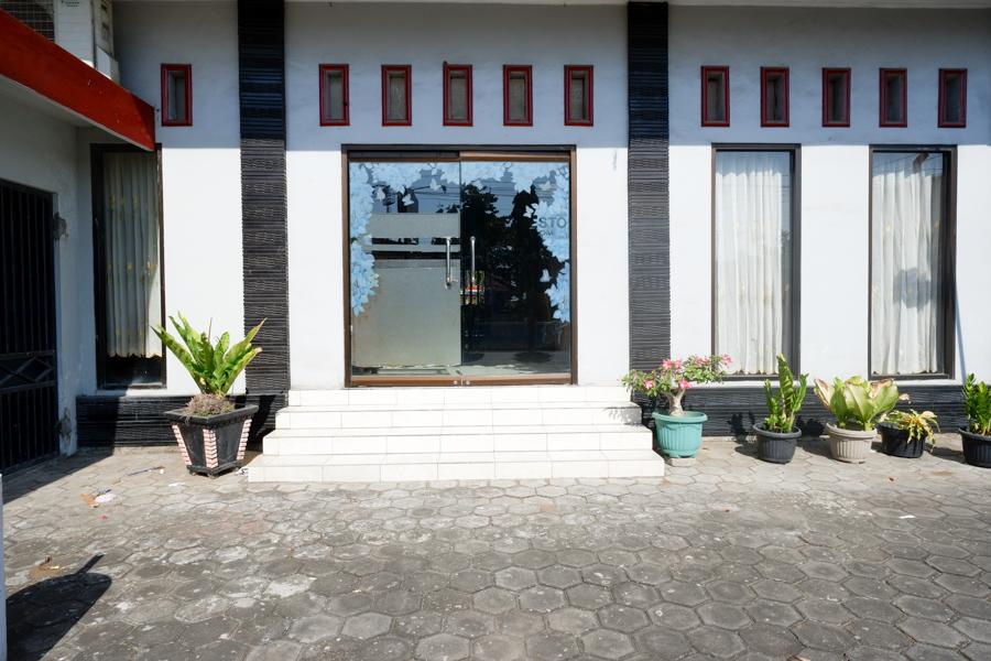 Cover Image for RedDoorz Plus near Stadion Wijaya Kusuma