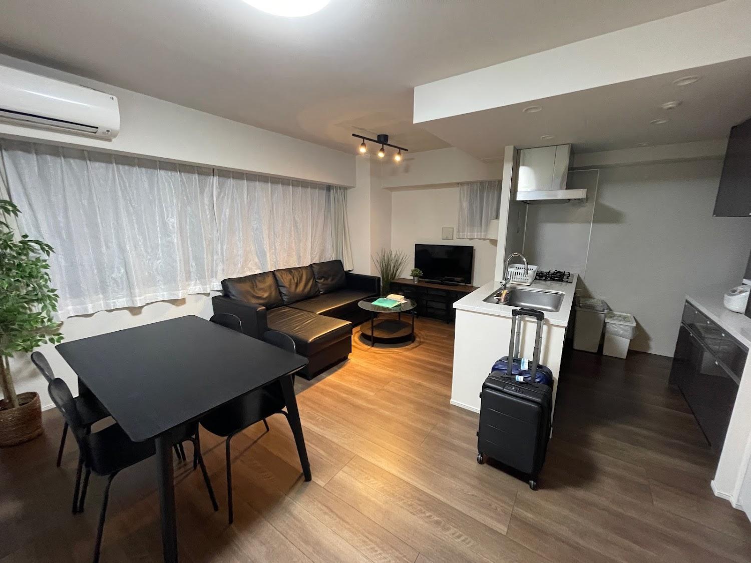 Cover Image for HIZ HOTEL GINZA-HIGASHI