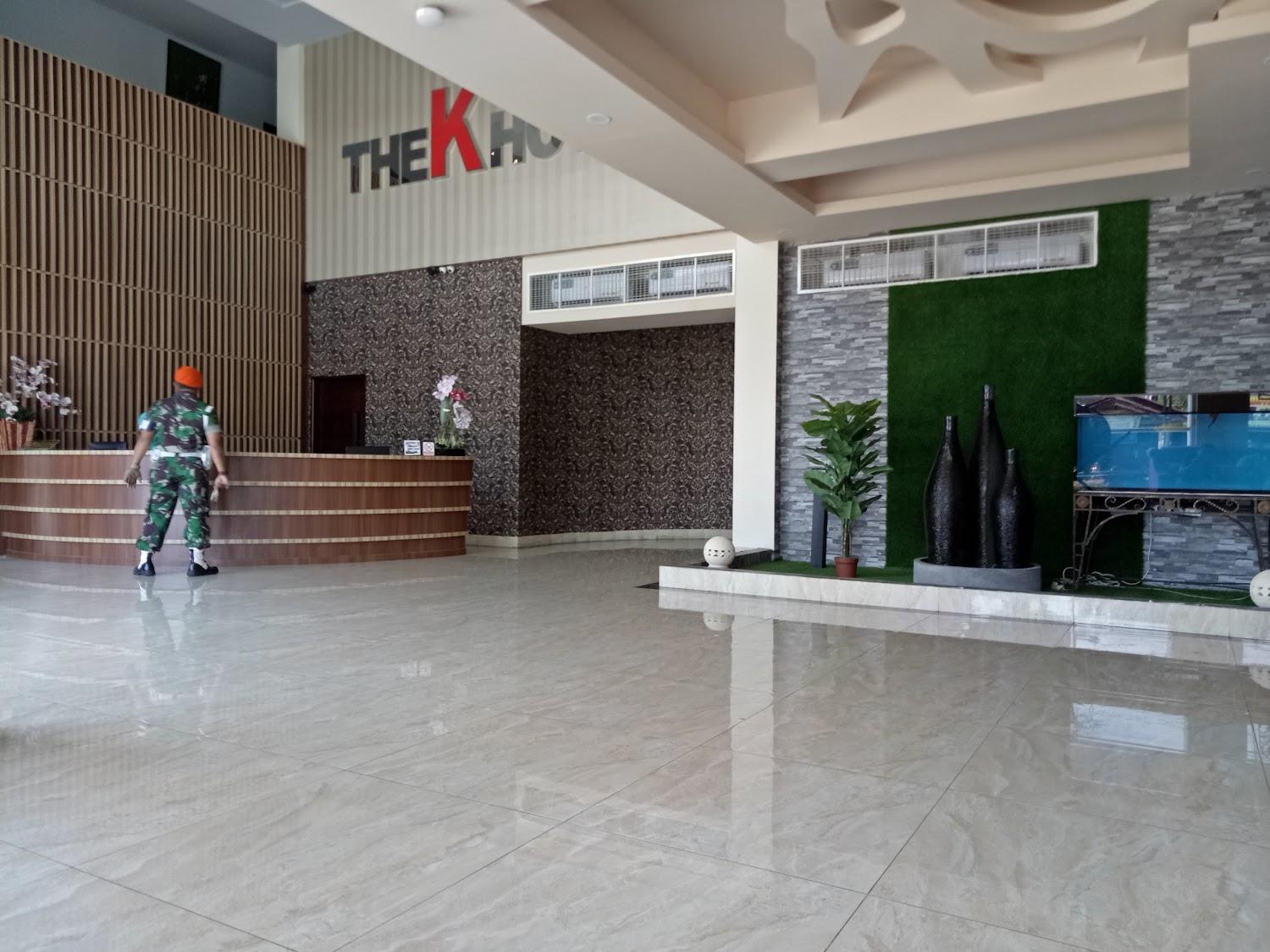 Cover Image for THE K HOTEL