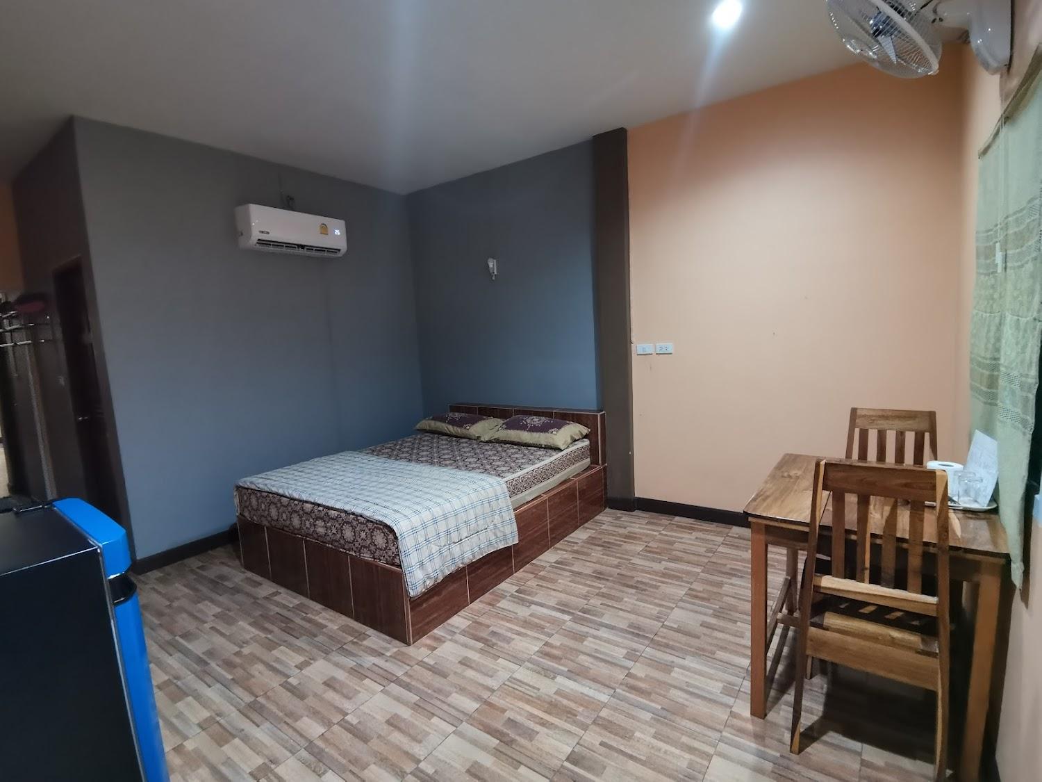 Cover Image for Nai Fan Hotel
