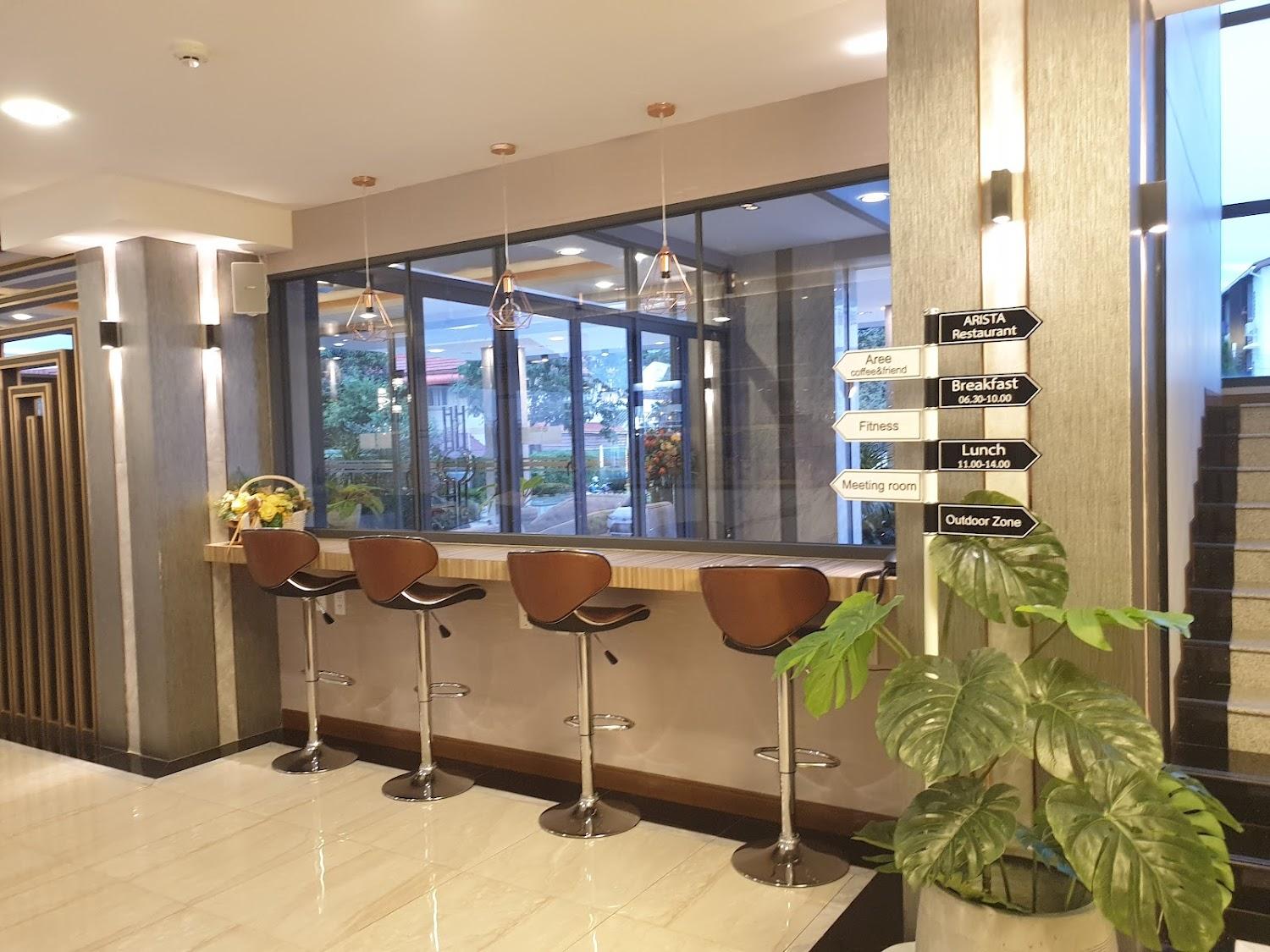 Cover Image for Arista Hotel
