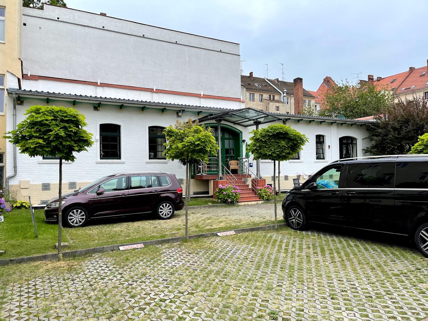 Cover Image for Zum Grünen Tor KG - ganzheitliche Pension und Ferienwohnungen