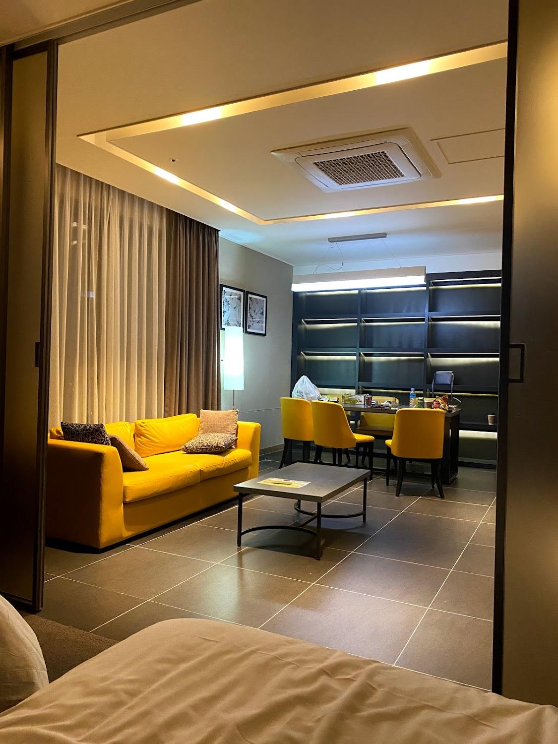 Cover Image for H Hotel Sejon