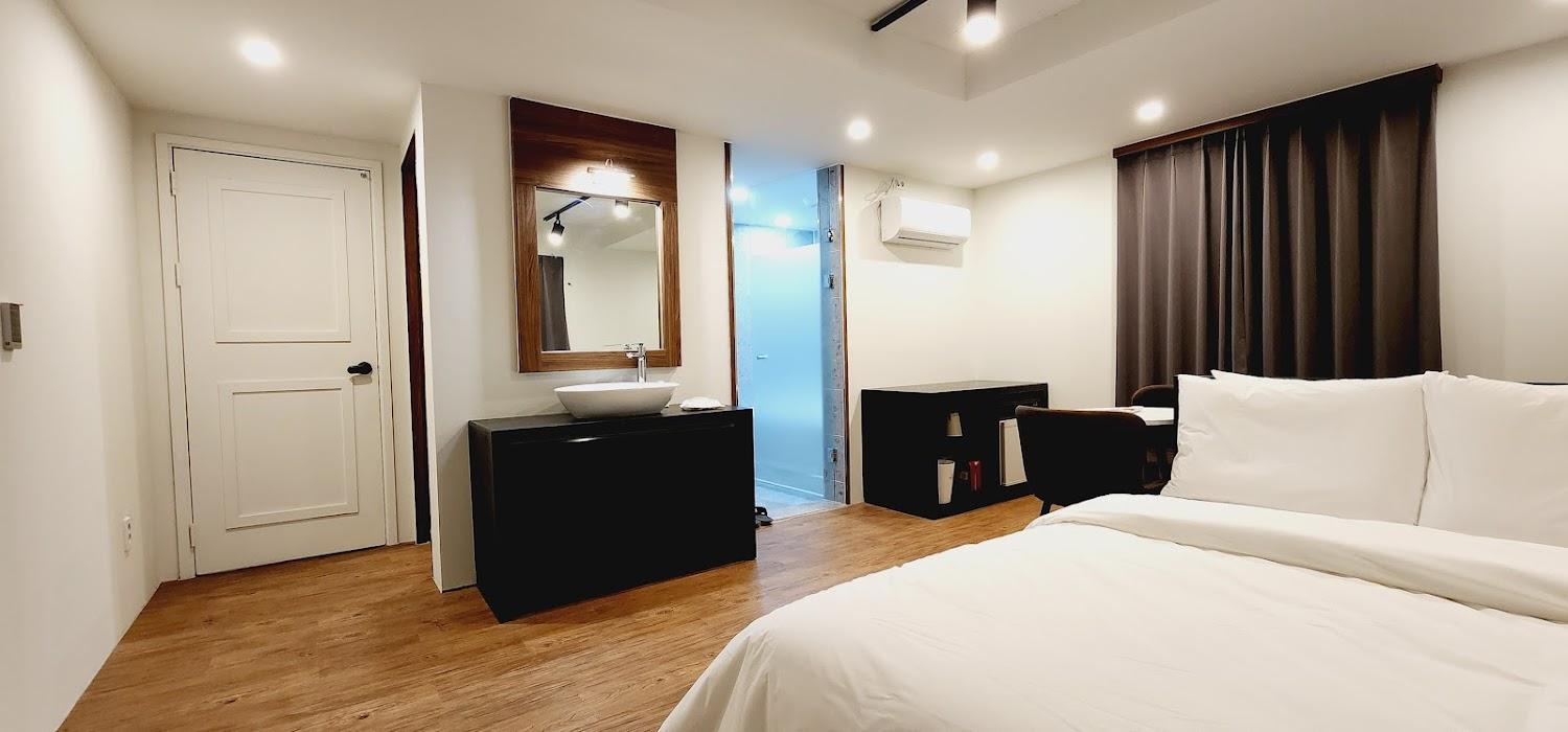 Cover Image for Daon Hotel