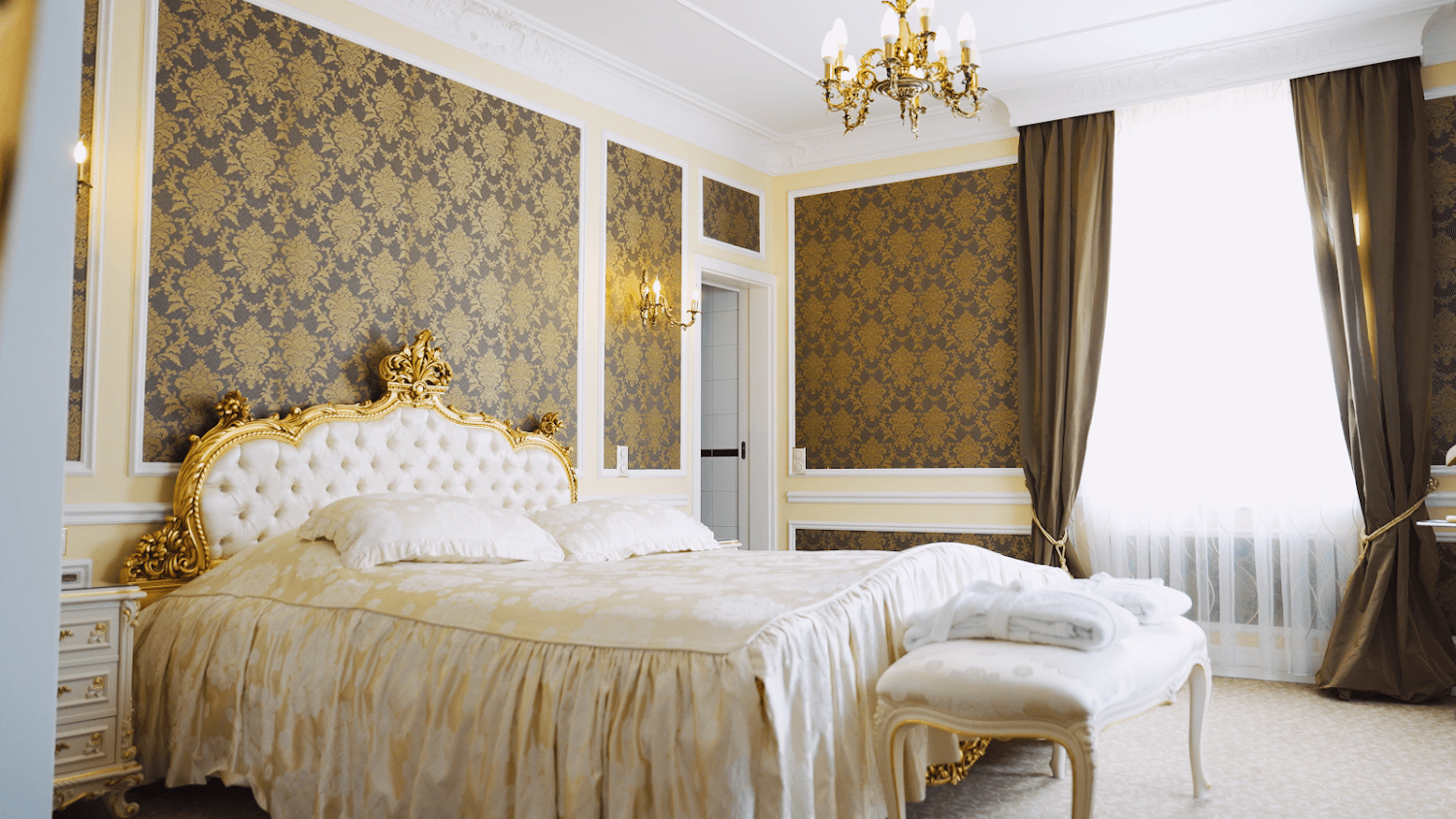 Cover Image for Monet Hotel & Restaurant