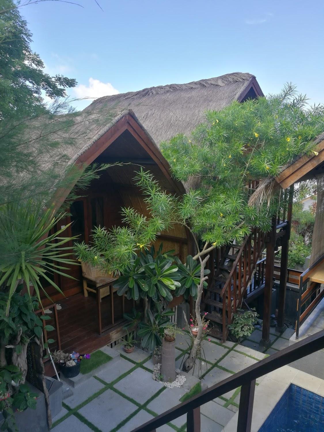 Cover Image for The Golden Ave Bungalow