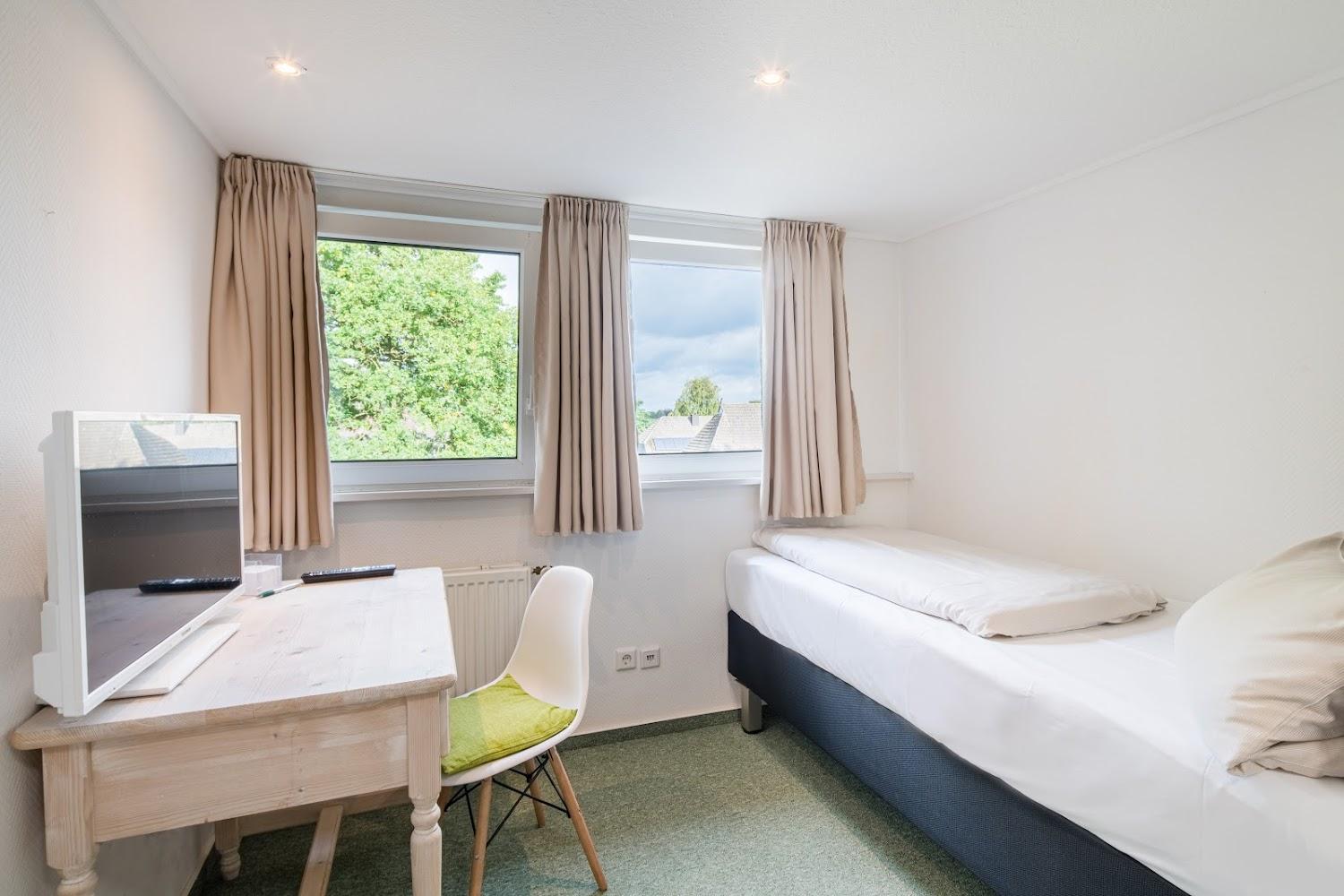 Cover Image for Hotel Hopener Wald